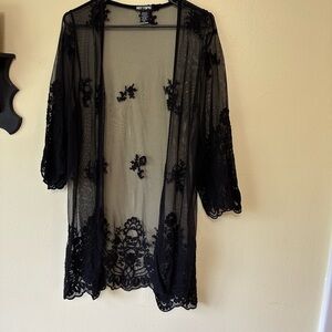 Hot Topic Black Floral Lace Robe